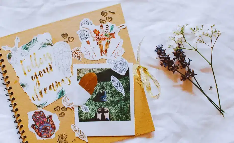 Le Scrapbooking : Un Art Créatif à la Portée de Tous