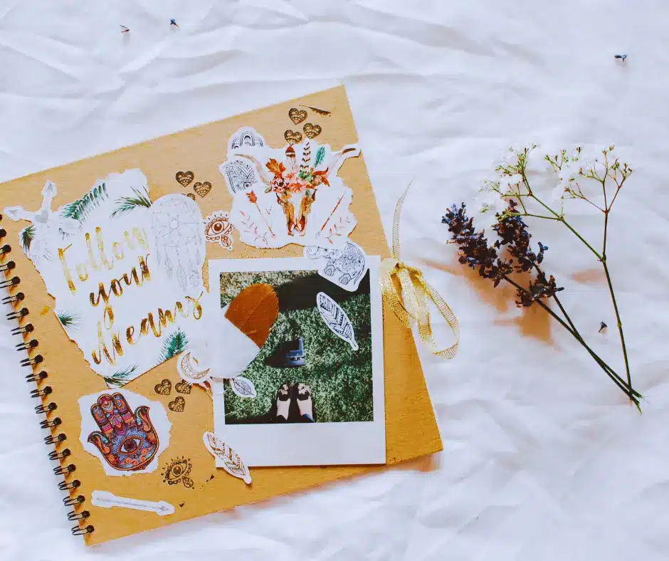 Le Scrapbooking : Un Art Créatif à la Portée de Tous